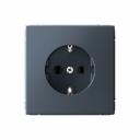 Механизм с быстрозажимными клеммами Systeme Electric серии ArtGallery в цвете грифель розетки одинарной с заземлением и без шторокподходит для сетей 250 В, на ток 16 Аклассическое цветовое решение станет изюминкой любого интерьерановая технология быстрозажимных клемм позволяет ускорить монтаж на 25%лицевые детали из качественного ABS-пластика, устойчивого к царапинам и УФ-излучениюлучший промышленный дизайн (по итогам премии МИНПРОМТОРГ 2023) Механизм с быстрозажимными клеммами Systeme Electric серии ArtGallery в цвете грифель розетки одинарной с заземлением и без шторокподходит для сетей 250 В, на ток 16 Аклассическое цветовое решение станет изюминкой любого интерьерановая технология быстрозажимных клемм позволяет ускорить монтаж на 25%лицевые детали из качественного ABS-пластика, устойчивого к царапинам и УФ-излучениюлучший промышленный дизайн (по итогам премии МИНПРОМТОРГ 2023)