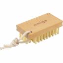 Особенности: Щётка универсальная хозяйственная Прочная деревянная колодка Мягкая щетина из износостойкого полимера Прочный шнурок для удобного хранения Компактный размер Особенности: Щётка универсальная хозяйственная Прочная деревянная колодка Мягкая щетина из износостойкого полимера Прочный шнурок для удобного хранения Компактный размер