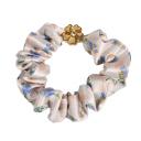 Резинка для волос шелковая Mollen Первоцвет жемчужно-белая Резинка для волос шелковая Mollen Первоцвет жемчужно-белая