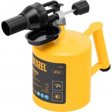 Паяльная лампа Denzel BT-15 91461 с баком объемом 1,5 л предназначена для нагрева поверхностей при помощи открытого направленного пламени. Полной заправки (1,1 л топлива) хватает больше чем на час работы при расходе 0,9 л/ч. Воздушный насос и форсунка высокого давления обеспечивают эффективную подачу топлива к эжектору. Лампа стабильно работает даже в ветреную погоду. Используется при выполнении ремонтных и демонтажных работ: пайки, сварки, ослаблении заклинивших резьбовых соединений, опаливании древесины, снятии лакокрасочных покрытий и других термических работ. Пригодится для обогрева двигателя. Также будет полезна в сельском хозяйстве и в быту.ПреимуществаНадежность и долговечность — корпус и рукоятка изготовлены из прочной стали ST-12, стальной эжектор устойчив к нагреву до 1800 °C.Легкая настройка — специальный винт позволяет регулировать подачу топлива и интенсивность пламени.Быстрый выход в рабочий режим и устойчивое пламя — лампа оснащена камерой предварительного нагрева сопла.Расширенная комплектация — лампа поставляется с ремкомплектом (иглой для прочистки форсунки, прокладкой горловины насоса, манжетой насоса), для которого предусмотрен специальный отсек в рукоятке.Удобная заправка — в качестве топлива используется бензин АИ 92/95, имеющийся на любой АЗС. Паяльная лампа Denzel BT-15 91461 с баком объемом 1,5 л предназначена для нагрева поверхностей при помощи открытого направленного пламени. Полной заправки (1,1 л топлива) хватает больше чем на час работы при расходе 0,9 л/ч. Воздушный насос и форсунка высокого давления обеспечивают эффективную подачу топлива к эжектору. Лампа стабильно работает даже в ветреную погоду. Используется при выполнении ремонтных и демонтажных работ: пайки, сварки, ослаблении заклинивших резьбовых соединений, опаливании древесины, снятии лакокрасочных покрытий и других термических работ. Пригодится для обогрева двигателя. Также будет полезна в сельском хозяйстве и в быту.ПреимуществаНадежность и долговечность — корпус и рукоятка изготовлены из прочной стали ST-12, стальной эжектор устойчив к нагреву до 1800 °C.Легкая настройка — специальный винт позволяет регулировать подачу топлива и интенсивность пламени.Быстрый выход в рабочий режим и устойчивое пламя — лампа оснащена камерой предварительного нагрева сопла.Расширенная комплектация — лампа поставляется с ремкомплектом (иглой для прочистки форсунки, прокладкой горловины насоса, манжетой насоса), для которого предусмотрен специальный отсек в рукоятке.Удобная заправка — в качестве топлива используется бензин АИ 92/95, имеющийся на любой АЗС.