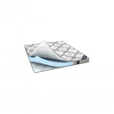 Тонкий беспружинный матрас Твист Ролл Лайт - отличный вариант для дачи. Модель поставляется скрученной в рулон в вакуумной упаковке, так что проблем с перевозкой не возникнет. Достаточно мягкий матрас изготовлен из высококачественной пены balance foam (блок толщиной 10 см). Это очень прочный, упругий и эластичный материал, который способен быстро восстанавливать форму, так что матрас можно будет использовать почти сразу после распаковки. Чехол без молнии выполнен из трикотажной ткани (100% полиэстер, 230 гр./м2, простегана на 200гр. холлкона+0,8 ППУ). Изысканный узор в сочетании с объемной формой стежки и увеличенного количества наполнителя в чехле, придают матрасу неповторимый богатый вид и безупречно комфортные характеристики. Стильный бурлет выполнен из мебельной рогожки и простеган на 0,8 ППУ модным ромбовидным рисунком.Высота матраса - 11 см. Нагрузка на одно спальное место - до 110 кг. Тонкий беспружинный матрас Твист Ролл Лайт - отличный вариант для дачи. Модель поставляется скрученной в рулон в вакуумной упаковке, так что проблем с перевозкой не возникнет. Достаточно мягкий матрас изготовлен из высококачественной пены balance foam (блок толщиной 10 см). Это очень прочный, упругий и эластичный материал, который способен быстро восстанавливать форму, так что матрас можно будет использовать почти сразу после распаковки. Чехол без молнии выполнен из трикотажной ткани (100% полиэстер, 230 гр./м2, простегана на 200гр. холлкона+0,8 ППУ). Изысканный узор в сочетании с объемной формой стежки и увеличенного количества наполнителя в чехле, придают матрасу неповторимый богатый вид и безупречно комфортные характеристики. Стильный бурлет выполнен из мебельной рогожки и простеган на 0,8 ППУ модным ромбовидным рисунком.Высота матраса - 11 см. Нагрузка на одно спальное место - до 110 кг.