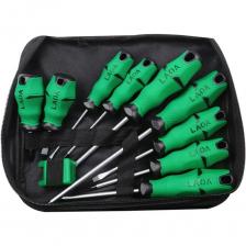 Набор отверток 9 шт с намагничивателем относится к инструментам профессионального класса. Каждое изделие имеет прочный стержень из CrMoV стали. Отвертки оснащены удобными эргономичными рукоятками с отверстиями для вертикального хранения. Не скользят в руке во время работы, удобны при эксплуатации. Намагничиватель специализированное приспособление, которое позволяет намагничивать (окошко magnetize) и размагничивать (окошко demagnetize) ручные инструменты и приспособления, например: пинцеты, отвертки, ножницы, гаечные ключи и мн. др. Изделие имеет прочный пластиковый корпус небольшого веса, отличается удобством и долговечностью в эксплуатации. Отвертки расположены в удобной сумке для хранения. Набор отверток 9 шт с намагничивателем относится к инструментам профессионального класса. Каждое изделие имеет прочный стержень из CrMoV стали. Отвертки оснащены удобными эргономичными рукоятками с отверстиями для вертикального хранения. Не скользят в руке во время работы, удобны при эксплуатации. Намагничиватель специализированное приспособление, которое позволяет намагничивать (окошко magnetize) и размагничивать (окошко demagnetize) ручные инструменты и приспособления, например: пинцеты, отвертки, ножницы, гаечные ключи и мн. др. Изделие имеет прочный пластиковый корпус небольшого веса, отличается удобством и долговечностью в эксплуатации. Отвертки расположены в удобной сумке для хранения.