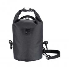 Новый рюкзак Nitecore WDB05 объемом 5 литров создан специально для туризма, кемпинга и экстремальных видов спорта в суровых условиях. Он отличается высокой прочностью и водонепроницаемостью стандарта IPX5. Мужской рюкзак - сумка изготовлен из высокопрочной водонепроницаемой композитной ткани 500DTPU, верхняя часть усилена прочной водонепроницаемой композитной тканью 210DTPU. Рюкзак можно переносить несколькими способами, используя как плечевую лямку, так и ручку. Вся ременная система может быть легко и быстро отрегулирована по размерам. Рюкзак закрывается путем складывания и заворачивания верхней части с последующей фиксацией на карабин. В конструкции использованы карабины высшего качества UTX. Новый рюкзак Nitecore WDB05 объемом 5 литров создан специально для туризма, кемпинга и экстремальных видов спорта в суровых условиях. Он отличается высокой прочностью и водонепроницаемостью стандарта IPX5. Мужской рюкзак - сумка изготовлен из высокопрочной водонепроницаемой композитной ткани 500DTPU, верхняя часть усилена прочной водонепроницаемой композитной тканью 210DTPU. Рюкзак можно переносить несколькими способами, используя как плечевую лямку, так и ручку. Вся ременная система может быть легко и быстро отрегулирована по размерам. Рюкзак закрывается путем складывания и заворачивания верхней части с последующей фиксацией на карабин. В конструкции использованы карабины высшего качества UTX.