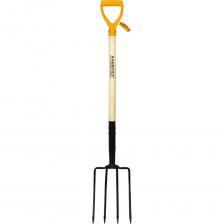 Вилы копальные стальные RABBITEX "STANDARD" – незаменимый инструмент для вашего сада и огорода. Применяются для вскапывания и рыхления почвы, выкапывания корней и корнеплодов, работы с травой, компостом, сеном, а также для аэрации грунта. Стальные копальные вилы RABBITEX "STANDARD" с черенком из дерева твердых пород выполнены из закаленной легированной стали. Благодаря высокому качеству материалов и продуманному эргономичному дизайну прослужат вам долгие годы. Максимальная надежность обеспечивается рабочим полотном из стали, прошедшей специальную закалку. Инструмент способен выдержать любые нагрузки при длительной работе без потери прочности. Вилы оснащены 4 острыми стальными зубьями, расположенными под оптимальным углом для эффективной работы с любыми материалами, а также удобной рукояткой универсального размера, позволяющей работать как в перчатках, так и без них. Надежное соединение на заклепках, оптимальные размеры рабочей части, удобная длина и прочный черенок сделают вашу работу проще и продуктивнее. Вилы копальные стальные RABBITEX "STANDARD" – незаменимый инструмент для вашего сада и огорода. Применяются для вскапывания и рыхления почвы, выкапывания корней и корнеплодов, работы с травой, компостом, сеном, а также для аэрации грунта. Стальные копальные вилы RABBITEX "STANDARD" с черенком из дерева твердых пород выполнены из закаленной легированной стали. Благодаря высокому качеству материалов и продуманному эргономичному дизайну прослужат вам долгие годы. Максимальная надежность обеспечивается рабочим полотном из стали, прошедшей специальную закалку. Инструмент способен выдержать любые нагрузки при длительной работе без потери прочности. Вилы оснащены 4 острыми стальными зубьями, расположенными под оптимальным углом для эффективной работы с любыми материалами, а также удобной рукояткой универсального размера, позволяющей работать как в перчатках, так и без них. Надежное соединение на заклепках, оптимальные размеры рабочей части, удобная длина и прочный черенок сделают вашу работу проще и продуктивнее.