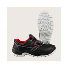 Внутренний металлический подносок данной модели, выдерживает нагрузку до 200 Дж. Подошва двухслойная ПУ-ТПУ - маслобензостойкая (МБС), кислотощелочестойкая (КЩС), устойчива к воздействию агрессивной среды - масел, нефтепродуктов, щелочей концентрациями до 20%. Промежуточный слой из полиуретана обладает амортизирующими свойствами, гасит ударные нагрузки, а также придает обуви легкость, комфортность и повышенные теплозащитные свойства. Ходовой слой изготовлен из износостойкого термопластичного полиуретана ТПУ с улучшенным сопротивлением скольжению, обладающего стойкостью к деформациям и стиранию.Глухой клапан исключает попадание внутрь влаги, пыли и мелких предметов.Объемная колодка специальной конструкции дает возможность работать целый день, не испытывая дискомфорта и усталости. Внутренний металлический подносок данной модели, выдерживает нагрузку до 200 Дж. Подошва двухслойная ПУ-ТПУ - маслобензостойкая (МБС), кислотощелочестойкая (КЩС), устойчива к воздействию агрессивной среды - масел, нефтепродуктов, щелочей концентрациями до 20%. Промежуточный слой из полиуретана обладает амортизирующими свойствами, гасит ударные нагрузки, а также придает обуви легкость, комфортность и повышенные теплозащитные свойства. Ходовой слой изготовлен из износостойкого термопластичного полиуретана ТПУ с улучшенным сопротивлением скольжению, обладающего стойкостью к деформациям и стиранию.Глухой клапан исключает попадание внутрь влаги, пыли и мелких предметов.Объемная колодка специальной конструкции дает возможность работать целый день, не испытывая дискомфорта и усталости.