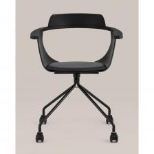 Лаконичное компьютерное кресло Doulton в современном стиле. Эта уникальная модель будет прекрасно смотреться как в высокотехнологичной обстановке хай-тек, так и в помещении, оформленном в скандинавском стиле. Спинка и подлокотники изготовлены из прочного PP-пластика, подушка на сиденье – из экокожи в черном цвете. Крестовина выполнена из металла, окрашенного порошковой краской в черном оттенке. Кресло оборудовано колесиками для более удобного пользования. Высота сиденья не регулируется. Максимальная нагрузка до 150 кг. Лаконичное компьютерное кресло Doulton в современном стиле. Эта уникальная модель будет прекрасно смотреться как в высокотехнологичной обстановке хай-тек, так и в помещении, оформленном в скандинавском стиле. Спинка и подлокотники изготовлены из прочного PP-пластика, подушка на сиденье – из экокожи в черном цвете. Крестовина выполнена из металла, окрашенного порошковой краской в черном оттенке. Кресло оборудовано колесиками для более удобного пользования. Высота сиденья не регулируется. Максимальная нагрузка до 150 кг.