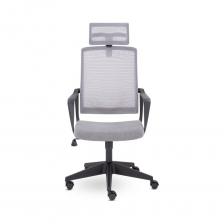 Кресло UTFC EPIK P-700 PL TW69-128 серый ПУ-00030437 представляет собой современное решение для комфортного времяпрепровождения и работы. Обивка из ткани и сетки обеспечивает оптимальную вентиляцию и комфорт даже при длительном использовании. Кресло оснащено подъемным механизмом и механизмом вращения, что позволяет легко адаптировать его под индивидуальные предпочтения пользователя. Регулировка высоты сиденья в диапазоне от 460 до 560 мм позволяет настроить кресло под различные рабочие столы. Пластиковая крестовина и подлокотники обеспечивают надежность конструкции при максимальной нагрузке до 120 кг. Механизм качания и поясничный упор способствуют поддержанию правильной осанки, а наличие подголовника добавляет дополнительный комфорт. Кресло не требует сборки, что упрощает его использование сразу после покупки. Компактные габариты и стильный серый цвет делают его идеальным дополнением к любому современному интерьеру. Кресло UTFC EPIK P-700 PL TW69-128 серый ПУ-00030437 представляет собой современное решение для комфортного времяпрепровождения и работы. Обивка из ткани и сетки обеспечивает оптимальную вентиляцию и комфорт даже при длительном использовании. Кресло оснащено подъемным механизмом и механизмом вращения, что позволяет легко адаптировать его под индивидуальные предпочтения пользователя. Регулировка высоты сиденья в диапазоне от 460 до 560 мм позволяет настроить кресло под различные рабочие столы. Пластиковая крестовина и подлокотники обеспечивают надежность конструкции при максимальной нагрузке до 120 кг. Механизм качания и поясничный упор способствуют поддержанию правильной осанки, а наличие подголовника добавляет дополнительный комфорт. Кресло не требует сборки, что упрощает его использование сразу после покупки. Компактные габариты и стильный серый цвет делают его идеальным дополнением к любому современному интерьеру.