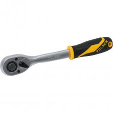 Трещоточный ключ ускоряет процесс работы с крепежом, а также позволяет быстро изменить направления вращения и размер используемой головки. Дополнительным преимуществом при работе с трещоткой является возможность комбинировать привод с удлинителями различной длины, а также карданными шарнирами и переходниками. Трещоточный механизм 72 зубца (5°) Переключатель реверса флажковый Фиксатор кнопочный Материалы инструментальная сталь Cr-V (корпус), Cr-Mo (трещоточный механизм), хром, PP+TPR (рукоять) Трещоточный ключ ускоряет процесс работы с крепежом, а также позволяет быстро изменить направления вращения и размер используемой головки. Дополнительным преимуществом при работе с трещоткой является возможность комбинировать привод с удлинителями различной длины, а также карданными шарнирами и переходниками. Трещоточный механизм 72 зубца (5°) Переключатель реверса флажковый Фиксатор кнопочный Материалы инструментальная сталь Cr-V (корпус), Cr-Mo (трещоточный механизм), хром, PP+TPR (рукоять)