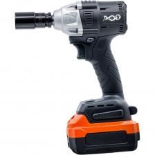 L-WB-22 представляет собой сертифицированный аккумуляторный ударный гайковерт с бесщеточным двигателем, обеспечивающим длительный срок службы и превосходную надежность. Для предотвращения случайного падения болтов и гаек во время откручивания модель имеет функцию автоматической остановки, которая блокирует вращение патрона в случае отсутствия крутящего момента,. Аккумуляторный ударный гайковерт L-WB-22 предназначен для заворачивания болтов, гаек и анкеров с высоким крутящим моментом; идеально подходит для муфт с пазами, фланцев труб, колесных проушин, для установки бетонных анкеров и других применений, где требуется большой крутящий момент в узком пространстве. L-WB-22 работает с литий-ионным аккумулятором yf 4.0А с напряжением 21 В. Аккумулятор имеет 4-х кратную защиту и ресурс зарядки более, чем в 1000 раз. В комплекте идет 2 аккумулятора. L-WB-22 представляет собой сертифицированный аккумуляторный ударный гайковерт с бесщеточным двигателем, обеспечивающим длительный срок службы и превосходную надежность. Для предотвращения случайного падения болтов и гаек во время откручивания модель имеет функцию автоматической остановки, которая блокирует вращение патрона в случае отсутствия крутящего момента,. Аккумуляторный ударный гайковерт L-WB-22 предназначен для заворачивания болтов, гаек и анкеров с высоким крутящим моментом; идеально подходит для муфт с пазами, фланцев труб, колесных проушин, для установки бетонных анкеров и других применений, где требуется большой крутящий момент в узком пространстве. L-WB-22 работает с литий-ионным аккумулятором yf 4.0А с напряжением 21 В. Аккумулятор имеет 4-х кратную защиту и ресурс зарядки более, чем в 1000 раз. В комплекте идет 2 аккумулятора.