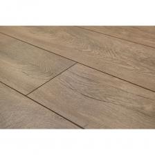 Ламинат Peli изготовлен по Европейскому стандарту качества. Завод находится в Турции. Все декоры представлены в современных дизайнах, которые подчеркнут красоту интерьера. Высокая плотность плиты с надежным замком от компании Unilin (Click) укладывается без щелей и крепко держит его весь срок эксплуатации. При необходимости данный ламинат можно без повреждения разобрать и переложить в другое помещение. Ламинат Peli имеет класс экологичности А+, что позволяет его стелить в детские комнаты и спальни, при этом имеет высокую стойкость к давлению и ударным нагрузкам, поверхность устойчива к играм маленьких детей. Отлично подходит для разных помещений: офисов с высокой проходимостью, а также для спален, прихожих, кухонь и коридоров. Выдерживает большой вес мебели, на нем не остается следов от ножек и царапин. Имеет высокую влагостойкость, а замки пропитаны воском, что позволяет убирать его мокрой тряпкой без ограничений. В каждом декоре большое количество разных принтов, благодаря этому ламинат очень похож на натуральный паркет. При монтаже необходимо чередовать разные панели. Не требуется подгонять рисунок дерева, должна быть хаотичная раскладка для максимальной имитации дерева. Для ламината подойдет подложка толщиной 2-3 мм. Замки пропитаны воском. Совместим с теплым полом (максимальная температура - 28°C). Высокая плотность плиты. Устойчив к УФ, пеплу и ногтям животных. Внимание! Действительный цвет товара может отличаться от изображений на сайте. Ламинат Peli изготовлен по Европейскому стандарту качества. Завод находится в Турции. Все декоры представлены в современных дизайнах, которые подчеркнут красоту интерьера. Высокая плотность плиты с надежным замком от компании Unilin (Click) укладывается без щелей и крепко держит его весь срок эксплуатации. При необходимости данный ламинат можно без повреждения разобрать и переложить в другое помещение. Ламинат Peli имеет класс экологичности А+, что позволяет его стелить в детские комнаты и спальни, при этом имеет высокую стойкость к давлению и ударным нагрузкам, поверхность устойчива к играм маленьких детей. Отлично подходит для разных помещений: офисов с высокой проходимостью, а также для спален, прихожих, кухонь и коридоров. Выдерживает большой вес мебели, на нем не остается следов от ножек и царапин. Имеет высокую влагостойкость, а замки пропитаны воском, что позволяет убирать его мокрой тряпкой без ограничений. В каждом декоре большое количество разных принтов, благодаря этому ламинат очень похож на натуральный паркет. При монтаже необходимо чередовать разные панели. Не требуется подгонять рисунок дерева, должна быть хаотичная раскладка для максимальной имитации дерева. Для ламината подойдет подложка толщиной 2-3 мм. Замки пропитаны воском. Совместим с теплым полом (максимальная температура - 28°C). Высокая плотность плиты. Устойчив к УФ, пеплу и ногтям животных. Внимание! Действительный цвет товара может отличаться от изображений на сайте.