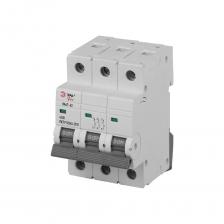 Автоматический выключатель ЭРА PRO VA63-3P25D6 ВА47-63 3P 25А кривая D 6кА Б0063229 предназначен для применения в электрических цепях напряжением до 400 В переменного тока частоты 50 Гц, их защиты при перегрузках и коротких замыканиях, проведения тока в нормальном режиме и не частых оперативных включений и отключений указанных цепей. Автоматический выключатель ЭРА PRO VA63-3P25D6 ВА47-63 3P 25А кривая D 6кА Б0063229 предназначен для применения в электрических цепях напряжением до 400 В переменного тока частоты 50 Гц, их защиты при перегрузках и коротких замыканиях, проведения тока в нормальном режиме и не частых оперативных включений и отключений указанных цепей.