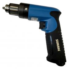 Промышленные дрели Sumakes отличаются отличным сочетанием мощности и эргономики. Дрель оснащено множеством функций для операций высокого уровня, таких как аэрокосмическая промышленность, машиностроение и демонтаж материалов. Компактная конструкция: минимизирует работу оператора при непрерывной работе. Воздушные клапаны можно медленно запускать во время работы на высокой скорости для защиты внутренних деталей. Удобная конструкция корпуса редуктора обеспечивает легкий доступ для сборки и разборки. А благодаря установленному игольчатому подшипнику срок службы и грузоподъемность бура увеличиваются. Промышленные дрели Sumakes отличаются отличным сочетанием мощности и эргономики. Дрель оснащено множеством функций для операций высокого уровня, таких как аэрокосмическая промышленность, машиностроение и демонтаж материалов. Компактная конструкция: минимизирует работу оператора при непрерывной работе. Воздушные клапаны можно медленно запускать во время работы на высокой скорости для защиты внутренних деталей. Удобная конструкция корпуса редуктора обеспечивает легкий доступ для сборки и разборки. А благодаря установленному игольчатому подшипнику срок службы и грузоподъемность бура увеличиваются.