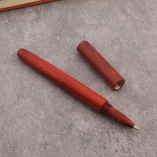Красная деревянная шариковая ручка Chouxiongluwei Красная деревянная шариковая ручка Chouxiongluwei