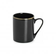 Кружка Domenik Black Gold для чая и кофе с объемом 330 мл. Посуда из фарфора поднимает имидж хозяев, олицетворяя значимость и материальное благополучие в доме. Кружки незаменимы в быту, относятся к универсальной питейной посуде. Высокие бокалы с удобной ручкой пригодятся и для ежедневных чаепитий всей семьей, и для задушевных женских разговоров за чашкой кофе. Вы можете приобрести сразу необходимое количество товара в нашем каталоге, так как кружки представлены поштучно .Кружки предназначены как для горячих, так и холодных напитков: вода, чай, лимонады. Кружки можно использовать для молока, пива, кваса и других напитков.Форма и размер позволяют с удобством разместить их на любом кухонном столе.Специальное покрытие и качественный материал позволяют использовать посуду долгое время, без потемнений, стираний рисунка, сколов.Все кружки упакованы очень тщательно и заботливо, что обеспечивает их сохранность при доставке. Кружка для напитков любого вида - это полезный подарочный сувенир для близких. На новогодние праздники такие бокалы, набором или по одному, можно подарить девушке, сестре, другу, жене, мужу, коллегам, матери, дочке, папе, бабушке, дедушке, брату, родителям, боссу, мужу, взрослым детям, парню, любимому мужчине или женщине.! Не подходит для СВЧ-печи и посудомоечной машины. Рекомендуется ручная мойка.У нас есть акции и распродажи, вы можете купить наши товары в подарок со скидкой! Кружка Domenik Black Gold для чая и кофе с объемом 330 мл. Посуда из фарфора поднимает имидж хозяев, олицетворяя значимость и материальное благополучие в доме. Кружки незаменимы в быту, относятся к универсальной питейной посуде. Высокие бокалы с удобной ручкой пригодятся и для ежедневных чаепитий всей семьей, и для задушевных женских разговоров за чашкой кофе. Вы можете приобрести сразу необходимое количество товара в нашем каталоге, так как кружки представлены поштучно .Кружки предназначены как для горячих, так и холодных напитков: вода, чай, лимонады. Кружки можно использовать для молока, пива, кваса и других напитков.Форма и размер позволяют с удобством разместить их на любом кухонном столе.Специальное покрытие и качественный материал позволяют использовать посуду долгое время, без потемнений, стираний рисунка, сколов.Все кружки упакованы очень тщательно и заботливо, что обеспечивает их сохранность при доставке. Кружка для напитков любого вида - это полезный подарочный сувенир для близких. На новогодние праздники такие бокалы, набором или по одному, можно подарить девушке, сестре, другу, жене, мужу, коллегам, матери, дочке, папе, бабушке, дедушке, брату, родителям, боссу, мужу, взрослым детям, парню, любимому мужчине или женщине.! Не подходит для СВЧ-печи и посудомоечной машины. Рекомендуется ручная мойка.У нас есть акции и распродажи, вы можете купить наши товары в подарок со скидкой!