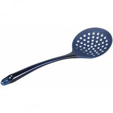 Шумовка — незаменимый помощник на любой кухне. Подойдёт для быстрого извлечения из горячей воды макаронных изделий, пельменей, вареников и овощей, а также для удаления пены с супа. Столовый прибор не впитывает запахов и вкуса продуктов, поэтому он отличается универсальностью. Материал нейлон. Размеры 34 х 11 х 5.5 см. Шумовка — незаменимый помощник на любой кухне. Подойдёт для быстрого извлечения из горячей воды макаронных изделий, пельменей, вареников и овощей, а также для удаления пены с супа. Столовый прибор не впитывает запахов и вкуса продуктов, поэтому он отличается универсальностью. Материал нейлон. Размеры 34 х 11 х 5.5 см.