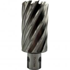 Корончатые сверла, также известные как кольцевые фрезы, изготавливаются из быстрорежущей стали и предназначены для сквозного сверления различных металлов, таких как сталь, алюминий, бронза и другие.Одним из основных преимуществ корончатых сверл является их высокая производительность и экономичность по сравнению с традиционными спиральными сверлами. При использовании корончатых сверл центральная часть отверстия остается нетронутой, а стружка образуется только по периметру высверливаемого цилиндра. Это значительно снижает затраты энергии и времени на процесс сверления.Кроме того,равномерное расположение режущих кромок кольцевой фрезы относительно центра обеспечивает одинаковую линейную скорость резания для всех кромок, что способствует стабильному и качественному сверлению.Также сверла можно переточить, что значительно увеличивает их срок службы и сохраняет эффективность. Процесс переточки корончатых сверл восстанавливает их режущие кромки, возвращая инструмент в рабочее состояние и позволяя сократить расходы на его замену.Тип хвостовика: Weldon 19 UNIVERSAL предназначен для большинства станков, подходит для патронов WELDON 19 мм и совместим с быстрозажимными патронами.Имеет три круглых паза- выемки для надежного крепления и плоскость для винтового крепления.Используется на магнитных станках с малой мощностью и на сверлильных станках с переходниками для корончатых сверл.Диаметр цилиндрической части 19мм. Корончатые сверла, также известные как кольцевые фрезы, изготавливаются из быстрорежущей стали и предназначены для сквозного сверления различных металлов, таких как сталь, алюминий, бронза и другие.Одним из основных преимуществ корончатых сверл является их высокая производительность и экономичность по сравнению с традиционными спиральными сверлами. При использовании корончатых сверл центральная часть отверстия остается нетронутой, а стружка образуется только по периметру высверливаемого цилиндра. Это значительно снижает затраты энергии и времени на процесс сверления.Кроме того,равномерное расположение режущих кромок кольцевой фрезы относительно центра обеспечивает одинаковую линейную скорость резания для всех кромок, что способствует стабильному и качественному сверлению.Также сверла можно переточить, что значительно увеличивает их срок службы и сохраняет эффективность. Процесс переточки корончатых сверл восстанавливает их режущие кромки, возвращая инструмент в рабочее состояние и позволяя сократить расходы на его замену.Тип хвостовика: Weldon 19 UNIVERSAL предназначен для большинства станков, подходит для патронов WELDON 19 мм и совместим с быстрозажимными патронами.Имеет три круглых паза- выемки для надежного крепления и плоскость для винтового крепления.Используется на магнитных станках с малой мощностью и на сверлильных станках с переходниками для корончатых сверл.Диаметр цилиндрической части 19мм.