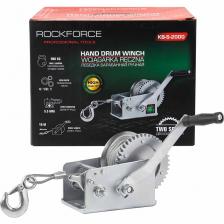 Лебедка барабанная ручная двухскоростная Rockforce с шестеренной передачей — это мощный и надежный инструмент, способный выдерживать нагрузку до 900 кг. Она идеально подходит для буксировки и перемещения различных грузов по горизонтальной или наклонной поверхности под углом до 60 градусов.Основные характеристики:Нагрузка: до 900 кг.Тип: барабанная, ручная, двухскоростная.Угол наклона: до 60 градусов.Материал: сталь с антикоррозийным покрытием.Преимущества:Удобство в использовании: Трос не нужно распрямлять при накручивании на барабан, что упрощает работу.Безопасность: Оснащена крюком с защелкой для надежного крепления груза.Эргономика: Рукоять имеет удобную форму для комфортного хвата.Многофункциональность: Корпус с отверстиями позволяет закрепить лебедку на плоской поверхности в различных положениях.Стопорный механизм: Храповый механизм предотвращает самопроизвольное проворачивание барабана под нагрузкой.Применение:Ручная лебедка Rockforce отлично подходит для использования в строительстве, транспортировке, монтажных и демонтажных работах. Она также часто применяется в производственных цехах, на складах, в гаражах и даже устанавливается на лодках. Однако стоит отметить, что лебедка не предназначена для перемещения внедорожников или тяжелых автомобилей.Выбирая лебедку Rockforce, вы получаете профессиональный инструмент, который гарантирует качество и надежность в работе! Лебедка барабанная ручная двухскоростная Rockforce с шестеренной передачей — это мощный и надежный инструмент, способный выдерживать нагрузку до 900 кг. Она идеально подходит для буксировки и перемещения различных грузов по горизонтальной или наклонной поверхности под углом до 60 градусов.Основные характеристики:Нагрузка: до 900 кг.Тип: барабанная, ручная, двухскоростная.Угол наклона: до 60 градусов.Материал: сталь с антикоррозийным покрытием.Преимущества:Удобство в использовании: Трос не нужно распрямлять при накручивании на барабан, что упрощает работу.Безопасность: Оснащена крюком с защелкой для надежного крепления груза.Эргономика: Рукоять имеет удобную форму для комфортного хвата.Многофункциональность: Корпус с отверстиями позволяет закрепить лебедку на плоской поверхности в различных положениях.Стопорный механизм: Храповый механизм предотвращает самопроизвольное проворачивание барабана под нагрузкой.Применение:Ручная лебедка Rockforce отлично подходит для использования в строительстве, транспортировке, монтажных и демонтажных работах. Она также часто применяется в производственных цехах, на складах, в гаражах и даже устанавливается на лодках. Однако стоит отметить, что лебедка не предназначена для перемещения внедорожников или тяжелых автомобилей.Выбирая лебедку Rockforce, вы получаете профессиональный инструмент, который гарантирует качество и надежность в работе!