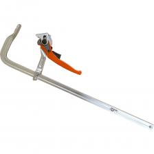 Столярная F-образная струбцина c быстрым зажимом - это эффективный инструмент с оптимизированной формой профиля. Благодаря этому достигается большой запас сил и равномерное распределение зажимного усилия.Инструмент работает быстрее по сравнению с обычными струбцинами. Надежный стопорный механизм обеспечивает устойчивость к вибрации, а износостойкий эксцентрик - долгий срок службы.Внимание! Инструмент может отличаться своими характеристиками от ознакомительного изображения модели. Столярная F-образная струбцина c быстрым зажимом - это эффективный инструмент с оптимизированной формой профиля. Благодаря этому достигается большой запас сил и равномерное распределение зажимного усилия.Инструмент работает быстрее по сравнению с обычными струбцинами. Надежный стопорный механизм обеспечивает устойчивость к вибрации, а износостойкий эксцентрик - долгий срок службы.Внимание! Инструмент может отличаться своими характеристиками от ознакомительного изображения модели.