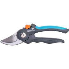 Секатор плоскостной Plantic Light L63 25263-01 - это надежный и удобный инструмент для ухода за деревьями и кустами на вашем участке. Секатор подходит для подрезки свежих веток диаметром до 20 мм. Прочные рукоятки из полипропилена обеспечивают легкость и прочность инструмента. Верхняя рукоятка с покрытием SoftTouch гарантирует комфортный хват, предотвращая скольжение рук. Лезвия из нержавеющей стали долго остаются острыми, что позволяет использовать секатор долгое время без необходимости заточки. Блокировка лезвий одной рукой обеспечивает безопасность в работе и хранении. Регулируемый механизм блокировки со стопором позволяет легко и быстро настроить инструмент под свои нужды. Секатор плоскостной Plantic Light L63 25263-01 имеет пружинный тип привода, что обеспечивает плавность и точность движений. Форма лезвий загнутая, что позволяет легко и аккуратно подрезать ветки. Вес инструмента составляет всего 170 грамм, что делает его удобным для работы на протяжении длительного времени. Выбирая секатор плоскостной Plantic Light L63 25263-01, вы получаете надежный и удобный инструмент для ухода за деревьями и кустами на вашем участке. Секатор плоскостной Plantic Light L63 25263-01 - это надежный и удобный инструмент для ухода за деревьями и кустами на вашем участке. Секатор подходит для подрезки свежих веток диаметром до 20 мм. Прочные рукоятки из полипропилена обеспечивают легкость и прочность инструмента. Верхняя рукоятка с покрытием SoftTouch гарантирует комфортный хват, предотвращая скольжение рук. Лезвия из нержавеющей стали долго остаются острыми, что позволяет использовать секатор долгое время без необходимости заточки. Блокировка лезвий одной рукой обеспечивает безопасность в работе и хранении. Регулируемый механизм блокировки со стопором позволяет легко и быстро настроить инструмент под свои нужды. Секатор плоскостной Plantic Light L63 25263-01 имеет пружинный тип привода, что обеспечивает плавность и точность движений. Форма лезвий загнутая, что позволяет легко и аккуратно подрезать ветки. Вес инструмента составляет всего 170 грамм, что делает его удобным для работы на протяжении длительного времени. Выбирая секатор плоскостной Plantic Light L63 25263-01, вы получаете надежный и удобный инструмент для ухода за деревьями и кустами на вашем участке.