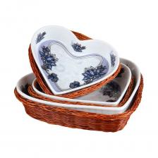 Набор блюд для запекания, для горячего Rosenberg 18 см, 20 см, 25 см R-035039 - прекрасное дополнение к вашему праздничному столу. Набор состоит из трех блюд разного диаметра 18, 20, 25 см. Выполнены сервировочные блюда из жаропрочной каменной керамики. Сверху формы для запекания покрыты натуральным ротангом. Такая посуда подойдет для сервировки праздничного стола: для мясных, рыбных и овощных блюд, нарезок, ассорти, закусок, салатов, выпечки, конфет. В блюдах можно готовить, подавать и хранить. Такая посуда подходят для использования в духовых шкафах и микроволновках. Формы из керамики - удачный выбор для вашего дома и отличный подарок на любой праздник! Набор блюд для запекания, для горячего Rosenberg 18 см, 20 см, 25 см R-035039 - прекрасное дополнение к вашему праздничному столу. Набор состоит из трех блюд разного диаметра 18, 20, 25 см. Выполнены сервировочные блюда из жаропрочной каменной керамики. Сверху формы для запекания покрыты натуральным ротангом. Такая посуда подойдет для сервировки праздничного стола: для мясных, рыбных и овощных блюд, нарезок, ассорти, закусок, салатов, выпечки, конфет. В блюдах можно готовить, подавать и хранить. Такая посуда подходят для использования в духовых шкафах и микроволновках. Формы из керамики - удачный выбор для вашего дома и отличный подарок на любой праздник!