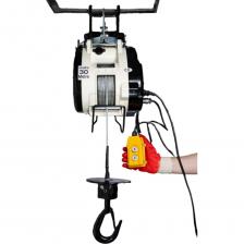 Электрическая таль ELEMENT SH 300 — это современное грузоподъемное оборудование, разработанное для выполнения подъемно-транспортных работ в условиях ограниченного пространства. Устройство сочетает в себе надежность, удобство использования и передовые технологии.Безопасность и надежностьВсе механизмы защищены от пыли и влаги, что обеспечивает стабильную работу в различных условиях эксплуатации.Сделайте процесс подъема грузов максимально комфортным и безопасным с электрической талью ELEMENT SH 500.Закажите прямо сейчас и оцените преимущества современного грузоподъемного оборудования! Электрическая таль ELEMENT SH 300 — это современное грузоподъемное оборудование, разработанное для выполнения подъемно-транспортных работ в условиях ограниченного пространства. Устройство сочетает в себе надежность, удобство использования и передовые технологии.Безопасность и надежностьВсе механизмы защищены от пыли и влаги, что обеспечивает стабильную работу в различных условиях эксплуатации.Сделайте процесс подъема грузов максимально комфортным и безопасным с электрической талью ELEMENT SH 500.Закажите прямо сейчас и оцените преимущества современного грузоподъемного оборудования!