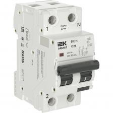 Автоматические выключатели дифференциального тока (АВДТ) ARMAT серии B10N с топологией полюсов 1P+N - надежное решение для промышленности, энергетики и бытового применения. Номинальная наибольшая отключающая способность 10 кА гарантирует надежную работу устройства даже при высоких токах короткого замыкания. Топология полюсов B10N 1P+N означает, что функции защиты от токов перегрузки и короткого замыкания, а также дугогасительная ферромагнитная решетка реализованы в фазном полюсе. Независимый механизм свободного расцепления с мгновенной коммутацией обеспечивает безопасное включение, а защитная шторка вывода исключает неправильное подключение и ошибку при монтаже проводников. Подключение шинами PIN и FORK реализовано сверху и снизу устройства. B10N 1P+N позволяет присоединять любые дополнительные модульный устройства ARMAT серии AUX (дополнительные контакты и расцепители), а также поворотную рукоятку типа RHN, блокировку рукоятки взвода типа HLC и заглушку вывода пломбировочную типа OTL. Модельный ряд включает в себя устройства с номинальными токами от 6 А до 63 А, с характеристиками срабатывания по сверхтоку B и C, типом защитной характеристики по дифференциальному току A, с номинальными дифференциальными токами отключения 30, 100, 300 мА. Автоматические выключатели дифференциального тока (АВДТ) ARMAT серии B10N с топологией полюсов 1P+N - надежное решение для промышленности, энергетики и бытового применения. Номинальная наибольшая отключающая способность 10 кА гарантирует надежную работу устройства даже при высоких токах короткого замыкания. Топология полюсов B10N 1P+N означает, что функции защиты от токов перегрузки и короткого замыкания, а также дугогасительная ферромагнитная решетка реализованы в фазном полюсе. Независимый механизм свободного расцепления с мгновенной коммутацией обеспечивает безопасное включение, а защитная шторка вывода исключает неправильное подключение и ошибку при монтаже проводников. Подключение шинами PIN и FORK реализовано сверху и снизу устройства. B10N 1P+N позволяет присоединять любые дополнительные модульный устройства ARMAT серии AUX (дополнительные контакты и расцепители), а также поворотную рукоятку типа RHN, блокировку рукоятки взвода типа HLC и заглушку вывода пломбировочную типа OTL. Модельный ряд включает в себя устройства с номинальными токами от 6 А до 63 А, с характеристиками срабатывания по сверхтоку B и C, типом защитной характеристики по дифференциальному току A, с номинальными дифференциальными токами отключения 30, 100, 300 мА.