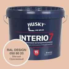 Краска для стен HUSKY INTERIO 7 Мягкий оранжевый, 9 л 32548 - матовая исключительно прочная и стойкая к мытью акриловая краска премиум-класса для стен и потолков во всех типах сухих и влажных помещений: гостиные, кухни, ванные комнаты, холлы, детские комнаты, спальни, офисные помещения и т. д. Применяется для окраски бетонных, зашпатлеванных, оклеенных обоями, обшитых древесиной, ДВП, ДСП, ПВХ, гипсокартонными листами поверхностей. Краска обеспечивает исключительную легкость нанесения в сочетании с практически идеальным качеством и долговечностью покрытия. Окрашенные поверхности сохраняют равномерную матовость и чистоту цвета не менее 15 лет. Продукт обладает высокой степенью укрывистости. Легко и равномерно наносится на поверхность. Не разбрызгивается при нанесении, не оставляет потеков, полос и следов от инструмента. Окрашенные основания выдерживают сухую и влажную уборку с мягкими моющими средствами. Полную прочность, достаточную для мытья окрашенных поверхностей, краска приобретает в течение 14 дней. Краска для стен HUSKY INTERIO 7 Мягкий оранжевый, 9 л 32548 - матовая исключительно прочная и стойкая к мытью акриловая краска премиум-класса для стен и потолков во всех типах сухих и влажных помещений: гостиные, кухни, ванные комнаты, холлы, детские комнаты, спальни, офисные помещения и т. д. Применяется для окраски бетонных, зашпатлеванных, оклеенных обоями, обшитых древесиной, ДВП, ДСП, ПВХ, гипсокартонными листами поверхностей. Краска обеспечивает исключительную легкость нанесения в сочетании с практически идеальным качеством и долговечностью покрытия. Окрашенные поверхности сохраняют равномерную матовость и чистоту цвета не менее 15 лет. Продукт обладает высокой степенью укрывистости. Легко и равномерно наносится на поверхность. Не разбрызгивается при нанесении, не оставляет потеков, полос и следов от инструмента. Окрашенные основания выдерживают сухую и влажную уборку с мягкими моющими средствами. Полную прочность, достаточную для мытья окрашенных поверхностей, краска приобретает в течение 14 дней.