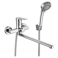 Смеситель для ванны RAIN «Опал» с прямым изливом 35 см с душевым набором и картриджем 35 мм – универсальное решение для любой ванной комнаты. Имеет классический современный дизайн в цвете «хром». Выполнен из латуни с высокой коррозионной стойкостью и прочностью, благодаря чему смеситель не боится гидроударов и ржавчины. Рычажный механизм с плавным ходом позволяет настраивать напор и температуру воды одной рукой. Душевая лейка традиционной формы работает в стандартном режиме с обычным напором и оптимально подходит для ежедневных водных процедур. Смеситель для ванны RAIN «Опал» с прямым изливом 35 см с душевым набором и картриджем 35 мм – универсальное решение для любой ванной комнаты. Имеет классический современный дизайн в цвете «хром». Выполнен из латуни с высокой коррозионной стойкостью и прочностью, благодаря чему смеситель не боится гидроударов и ржавчины. Рычажный механизм с плавным ходом позволяет настраивать напор и температуру воды одной рукой. Душевая лейка традиционной формы работает в стандартном режиме с обычным напором и оптимально подходит для ежедневных водных процедур.