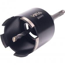 Коронка алмазная по бетону для подрозетников с верхним пылеотводом 68 мм VIRA Данная коронка предназначена для работы с помощью перфоратора в безударном режиме в армированном бетоне (максимальный диаметр арматуры 22 мм), бетоне, кирпиче, силикатном кирпиче и камне. Центрирующее сверло помогает обеспечить точное позиционирование и сверлить без отклонений. Увеличенное количество сегментов (5шт.) способствует повышению скорости сверления и делает коронку более устойчивой к механическому разрушению, т.к. снижает возможность удара о армирующие элементы. В конструкции предусмотрены заостренные зубцы для быстрого вхождения в материал и точного расположения отверстий. При работе с водным охлаждением удается избавиться от шлама и получить ровный рез. Верхние отверстия в коронке предназначены для отведения пыли из зоны реза что предотвращает заклинивание коронки, а также способствует охлаждению сегментов и коронки. Коронка предназначена для работы с насадкой пылеудаления (приобретается отдельно). Характеристики:Диаметр (мм): 68Максимальная глубина сверления (мм): 65Количество сегментов (шт): 5Вид режущих элементов: алмазные сегментыМаксимальная частота оборотов (об/мин): 900Тип хвостовика: SDS-plusПосадочный размер: М16Диаметр центрирующего сверла (мм): 8ВНИМАНИЕ! Не перегружайте инструмент! После засверливания коронки в стену удалите центрирующее сверло из патрона и продолжайте сверление только коронкой. Не работайте в ударном режиме! Используйте охлаждение водой при работе. Коронка алмазная по бетону для подрозетников с верхним пылеотводом 68 мм VIRA Данная коронка предназначена для работы с помощью перфоратора в безударном режиме в армированном бетоне (максимальный диаметр арматуры 22 мм), бетоне, кирпиче, силикатном кирпиче и камне. Центрирующее сверло помогает обеспечить точное позиционирование и сверлить без отклонений. Увеличенное количество сегментов (5шт.) способствует повышению скорости сверления и делает коронку более устойчивой к механическому разрушению, т.к. снижает возможность удара о армирующие элементы. В конструкции предусмотрены заостренные зубцы для быстрого вхождения в материал и точного расположения отверстий. При работе с водным охлаждением удается избавиться от шлама и получить ровный рез. Верхние отверстия в коронке предназначены для отведения пыли из зоны реза что предотвращает заклинивание коронки, а также способствует охлаждению сегментов и коронки. Коронка предназначена для работы с насадкой пылеудаления (приобретается отдельно). Характеристики:Диаметр (мм): 68Максимальная глубина сверления (мм): 65Количество сегментов (шт): 5Вид режущих элементов: алмазные сегментыМаксимальная частота оборотов (об/мин): 900Тип хвостовика: SDS-plusПосадочный размер: М16Диаметр центрирующего сверла (мм): 8ВНИМАНИЕ! Не перегружайте инструмент! После засверливания коронки в стену удалите центрирующее сверло из патрона и продолжайте сверление только коронкой. Не работайте в ударном режиме! Используйте охлаждение водой при работе.