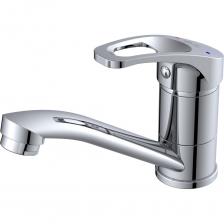 Смеситель AV Engineering представляет собой современное решение для кухни. Он выполнен в стильном хромированном покрытии, что придает ему элегантный вид и позволяет гармонично вписаться в любой интерьер. Корпус из латуни обеспечивает долговечность и устойчивость к коррозии. Однорычажный механизм управления делает использование смесителя удобным и простым, а керамический картридж гарантирует надежную работу и долговечность. Поворотный излив обеспечивает удобство в использовании, позволяя легко направлять поток воды в нужное место. Гибкая подводка в комплекте облегчает процесс монтажа. Смеситель AV Engineering представляет собой современное решение для кухни. Он выполнен в стильном хромированном покрытии, что придает ему элегантный вид и позволяет гармонично вписаться в любой интерьер. Корпус из латуни обеспечивает долговечность и устойчивость к коррозии. Однорычажный механизм управления делает использование смесителя удобным и простым, а керамический картридж гарантирует надежную работу и долговечность. Поворотный излив обеспечивает удобство в использовании, позволяя легко направлять поток воды в нужное место. Гибкая подводка в комплекте облегчает процесс монтажа.