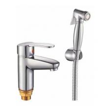 Смеситель для раковины с гигенической лейкой Potato (Потато) Хром (P1210N) Смеситель для раковины с гигенической лейкой Potato (Потато) Хром (P1210N)