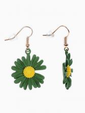 Серьги металл «Яркость» ромашки, цвет жёлто-зелёный Серьги металл «Яркость» ромашки, цвет жёлто-зелёный