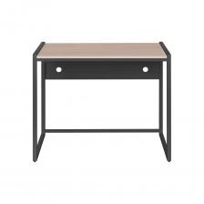 Черный письменный стол AGORA от компании GreenWeen - компактный, но очень удобный и функциональный предмет мебели в скандинавском стиле. Этот предмет мебели отлично подойдет для учебы, работы дома или в офисе, а также просто отдыха за компьютером, ноутбуком. Стол имеет прямоугольную форму, что делает его универсальным для разных помещений: от гостиной и спальни до детской комнаты или офисного кабинета. Основание стола спроектировано таким образом, что сборка стола займет не более 5 минут. Удобная система сборки/разборки позволяет быстро и легко собрать или разобрать стол, если Вам необходимо перевезти его в другое место. Подстолье выполнено из надежного металлического каркаса, из стальной профильной трубы 25х25 и 20х20 мм, что обеспечивает его долговечность и надежность. Для выравнивания стола в комплекте идут пластиковые ножки, регулируемые по высоте.Столешница выполнена из высококачественного ЛДСП марки EGGER, толщина 16 мм, что обеспечивает прочность и долгий срок службы изделия. Благородный оттенок Дуб Натуральный придает классический вид этому предмету домашней мебели и подойдет под любой дизайн дома, квартиры или дачи.Размер столешницы 860x500 мм, высота от пола до рабочей поверхности - 750 мм. Черный письменный стол AGORA от компании GreenWeen - компактный, но очень удобный и функциональный предмет мебели в скандинавском стиле. Этот предмет мебели отлично подойдет для учебы, работы дома или в офисе, а также просто отдыха за компьютером, ноутбуком. Стол имеет прямоугольную форму, что делает его универсальным для разных помещений: от гостиной и спальни до детской комнаты или офисного кабинета. Основание стола спроектировано таким образом, что сборка стола займет не более 5 минут. Удобная система сборки/разборки позволяет быстро и легко собрать или разобрать стол, если Вам необходимо перевезти его в другое место. Подстолье выполнено из надежного металлического каркаса, из стальной профильной трубы 25х25 и 20х20 мм, что обеспечивает его долговечность и надежность. Для выравнивания стола в комплекте идут пластиковые ножки, регулируемые по высоте.Столешница выполнена из высококачественного ЛДСП марки EGGER, толщина 16 мм, что обеспечивает прочность и долгий срок службы изделия. Благородный оттенок Дуб Натуральный придает классический вид этому предмету домашней мебели и подойдет под любой дизайн дома, квартиры или дачи.Размер столешницы 860x500 мм, высота от пола до рабочей поверхности - 750 мм.