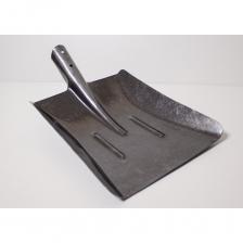 Лопата совковая (песочная) из рельсовой стали без черенка подходит для выполнения широкого спектра земляных работ. Может применяться для подбирания и перемещения сыпучих материалов.За счет удобной конструктивной формы, ровной рабочей кромки, что позволяет с легкостью подбирать грунт, эта лопата получила широкое применение в строительно-дорожных работах, погрузке и разгрузке сыпучих материалов и на садовых участках. Лопата совковая (песочная) из рельсовой стали без черенка подходит для выполнения широкого спектра земляных работ. Может применяться для подбирания и перемещения сыпучих материалов.За счет удобной конструктивной формы, ровной рабочей кромки, что позволяет с легкостью подбирать грунт, эта лопата получила широкое применение в строительно-дорожных работах, погрузке и разгрузке сыпучих материалов и на садовых участках.