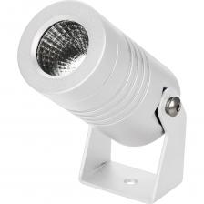 Уличный светодиодный прожектор RAY мощностью 5 Вт предназначен для организации локального освещения элементов фасадов зданий и сооружений, малых архитектурных форм, деревьев и зеленых насаждений. Поворотная конструкция корпуса позволяет мгновенно регулировать направление света в вертикальной плоскости в диапазоне 135 градусов. Узкий угол излучения дает возможность решать задачу точечного освещения объектов. Ударопрочный корпус выполнен из алюминия с устойчивым анодно-оксидным покрытием. Оптический блок закрыт прочным экраном из закаленного стекла толщиной 3мм. Степень пылевлагозащиты IP67 рассчитана на длительное использование на открытом воздухе, обеспечивая надежную работу в неблагоприятных условиях. Встроенный драйвер позволяет быстро подключить светильник к сети 230В, а для удобства монтажа в комплект входит провод длиной 1м. Возможна установка в грунт или на поверхность при помощи основания-пики или круглого основания (приобретаются отдельно). Уличный светодиодный прожектор RAY мощностью 5 Вт предназначен для организации локального освещения элементов фасадов зданий и сооружений, малых архитектурных форм, деревьев и зеленых насаждений. Поворотная конструкция корпуса позволяет мгновенно регулировать направление света в вертикальной плоскости в диапазоне 135 градусов. Узкий угол излучения дает возможность решать задачу точечного освещения объектов. Ударопрочный корпус выполнен из алюминия с устойчивым анодно-оксидным покрытием. Оптический блок закрыт прочным экраном из закаленного стекла толщиной 3мм. Степень пылевлагозащиты IP67 рассчитана на длительное использование на открытом воздухе, обеспечивая надежную работу в неблагоприятных условиях. Встроенный драйвер позволяет быстро подключить светильник к сети 230В, а для удобства монтажа в комплект входит провод длиной 1м. Возможна установка в грунт или на поверхность при помощи основания-пики или круглого основания (приобретаются отдельно).