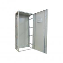 Внимание! Фото товара является условным, при выборе ориентируйтесь на технические характеристики.Корпус напольный сборно-разборный DEKraft КВРУ-1 имеет напольное исполнение и сделан из листовой стали. Конструкция каркаса выполнена из профильной трубы 30х30 мм, что обеспечивает дополнительную жесткость конструкции корпуса.Корпуса можно использовать как в качестве отдельных колонн, так и при объединении в группы, при создании систем распределения до 2500А.Корпуса позволяют реализовать различные решения по щитовой сборке благодаря выбору из различных типоразмеров по ширине и глубине корпуса. Соединение колонн в формате "спина к спине", в "линию" происходит в нескольких точках через специальные профили на каркасе с помощью болтового соединения. Внимание! Фото товара является условным, при выборе ориентируйтесь на технические характеристики.Корпус напольный сборно-разборный DEKraft КВРУ-1 имеет напольное исполнение и сделан из листовой стали. Конструкция каркаса выполнена из профильной трубы 30х30 мм, что обеспечивает дополнительную жесткость конструкции корпуса.Корпуса можно использовать как в качестве отдельных колонн, так и при объединении в группы, при создании систем распределения до 2500А.Корпуса позволяют реализовать различные решения по щитовой сборке благодаря выбору из различных типоразмеров по ширине и глубине корпуса. Соединение колонн в формате "спина к спине", в "линию" происходит в нескольких точках через специальные профили на каркасе с помощью болтового соединения.