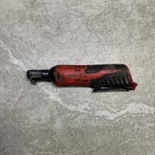 Milwaukee 2457-20 12В динамометрический ключ Milwaukee 2457-20 12В динамометрический ключ