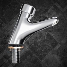 Монтаж смесителя должен производиться квалифицированным специалистом или уполномоченной организацией. Затяжку всех гаек следует производить ключом с мягкими прокладками или губками, избегая механического повреждения хромированных частей смесителя. Перед установкой смесителя необходимо промыть трубопровод проточной водой от механических примесей и посторонних предметов в течении 1 минуты. Подключение к водопроводной сети следует осуществлять через фильтры (не более 100 микрон), исключающие попадание механических примесей (абразивных частиц) внутрь изделия. При давлении в водопроводе свыше 5 атмосфер рекомендуется установка редуктора для снижения давления. Смесителю требуется гибкая подводка 3/4". Подводка не входит в комплект и приобретается отдельно. Установка на раковину производится с помощью гайки. Вам потребуется разводной гаечный ключ и сантехническая ФУМ лента. Монтаж смесителя должен производиться квалифицированным специалистом или уполномоченной организацией. Затяжку всех гаек следует производить ключом с мягкими прокладками или губками, избегая механического повреждения хромированных частей смесителя. Перед установкой смесителя необходимо промыть трубопровод проточной водой от механических примесей и посторонних предметов в течении 1 минуты. Подключение к водопроводной сети следует осуществлять через фильтры (не более 100 микрон), исключающие попадание механических примесей (абразивных частиц) внутрь изделия. При давлении в водопроводе свыше 5 атмосфер рекомендуется установка редуктора для снижения давления. Смесителю требуется гибкая подводка 3/4". Подводка не входит в комплект и приобретается отдельно. Установка на раковину производится с помощью гайки. Вам потребуется разводной гаечный ключ и сантехническая ФУМ лента.