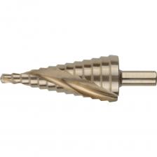 Ступенчатое сверло FIT HQ предназначено для сверления и рассверливания отверстий в листовых материалах (сталь, цветные металлы, пластик). Добавление кобальта в состав стали значительно увеличивает срок службы сверла и эффективность сверления. Сверла обладают высокой термостойкостью и износоустойчивостью, что гарантирует им увеличенный ресурс. Конструкция сверла обеспечивает улучшенный отвод отходов сверления. 13 ступеней: 6-8-10-12-14-16-18-20-22-24-26-28-30 мм. Ступенчатое сверло FIT HQ предназначено для сверления и рассверливания отверстий в листовых материалах (сталь, цветные металлы, пластик). Добавление кобальта в состав стали значительно увеличивает срок службы сверла и эффективность сверления. Сверла обладают высокой термостойкостью и износоустойчивостью, что гарантирует им увеличенный ресурс. Конструкция сверла обеспечивает улучшенный отвод отходов сверления. 13 ступеней: 6-8-10-12-14-16-18-20-22-24-26-28-30 мм.