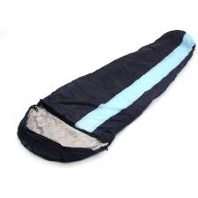 Спальный мешок-кокон «СЛЕДОПЫТ- Comfort» повторяет форму человеческого тела — расширяется в плечах и сужается к ногам, образуя донышко, он держит тепло, хорошо сидит на голове, не елозит. Это позволяет максимально уменьшить тепловые потери тела человека, в таком спальнике человек быстрее всего согревается после полного застегивания молнии. Использован максимально теплый, трехслойный наполнитель. Спальный мешок-кокон «СЛЕДОПЫТ- Comfort» повторяет форму человеческого тела — расширяется в плечах и сужается к ногам, образуя донышко, он держит тепло, хорошо сидит на голове, не елозит. Это позволяет максимально уменьшить тепловые потери тела человека, в таком спальнике человек быстрее всего согревается после полного застегивания молнии. Использован максимально теплый, трехслойный наполнитель.