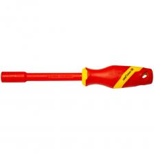 Диэлектрическая отвёртка-ключ торцевая Промлайн имеет удобную ручку с нескользящим покрытием и прочную рабочую часть, изготовленную из хромованадиевой стали. Предназначена для проведения ремонтных работ при закручивании/выкручивании крепежа в труднодоступных местах. Имеет диаметр 10 мм. Подойдет как профессионалу, так и новичку. Диэлектрическая отвёртка-ключ торцевая Промлайн имеет удобную ручку с нескользящим покрытием и прочную рабочую часть, изготовленную из хромованадиевой стали. Предназначена для проведения ремонтных работ при закручивании/выкручивании крепежа в труднодоступных местах. Имеет диаметр 10 мм. Подойдет как профессионалу, так и новичку.