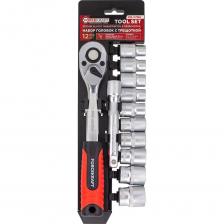 Надёжный и компактный набор торцевых головок 1/2" с трещоткой от Forcekraft — это незаменимый инструмент для автолюбителей, домашних мастеров и профессиональных механиков. Идеально подходит как для мелкого ремонта, так и для более сложных задач при техническом обслуживании транспортных средств.Универсальность: Подходит для ремонта автомобилей, мотоциклов, сельскохозяйственной техники и бытовой техники.Экономия времени: Трещоточный механизм позволяет быстро и качественно выполнять работу.Долговечность: Изготовлен из прочных материалов, устойчивых к износу.Сфера примененияЗамена фильтров, свечей зажигания, тормозных колодок и других деталей.Работа с узлами, требующими точности и надежности.Удобство использованияКомпактные размеры: Легко хранится в багажнике или бордачке автомобиля.Трещотка с удлинителем: Обеспечивает доступ к труднодоступным местам.Набор торцевых головок с трещоткой и удлинителем от Forcekraft — ваш верный помощник в ремонте и обслуживании техники. С ним вы всегда будете готовы к любым задачам! Надёжный и компактный набор торцевых головок 1/2" с трещоткой от Forcekraft — это незаменимый инструмент для автолюбителей, домашних мастеров и профессиональных механиков. Идеально подходит как для мелкого ремонта, так и для более сложных задач при техническом обслуживании транспортных средств.Универсальность: Подходит для ремонта автомобилей, мотоциклов, сельскохозяйственной техники и бытовой техники.Экономия времени: Трещоточный механизм позволяет быстро и качественно выполнять работу.Долговечность: Изготовлен из прочных материалов, устойчивых к износу.Сфера примененияЗамена фильтров, свечей зажигания, тормозных колодок и других деталей.Работа с узлами, требующими точности и надежности.Удобство использованияКомпактные размеры: Легко хранится в багажнике или бордачке автомобиля.Трещотка с удлинителем: Обеспечивает доступ к труднодоступным местам.Набор торцевых головок с трещоткой и удлинителем от Forcekraft — ваш верный помощник в ремонте и обслуживании техники. С ним вы всегда будете готовы к любым задачам!