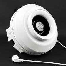 Круглый канальный вентилятор ВКК-200 V в пластиковом корпусе от компании KRAFT — надежное решение для систем приточной и вытяжной вентиляции в кафе, офисах, жилых, производственных помещениях, складах и других объектах. В комплекте регулятор скорости SRK-2.5, вилка и кронштейн для удобства установки.Основные преимущества:Ударопрочный пластиковый корпус.Низкий уровень шума — до 55 дБ, комфортный для жилых и рабочих помещений.Быстрый и герметичный монтаж с помощью ниппельного соединения.Эксплуатация при температуре от -25°C до +50°C.Встроенная защита от перегрева (термоконтакты).Высокая степень защиты электродвигателя IP44 от пыли и влаги.Скорость вращения 2500 об/мин, производительность до 1000 м?/ч.Предназначен для круглых воздуховодов диаметром 200 мм.Компактный, надежный и долговечный, подходит для притока и вытяжки воздуха.Вентилятор обеспечивает эффективную циркуляцию воздуха, поддерживая комфорт и безопасность в помещениях любого назначения. Его прочная конструкция и качественные материалы гарантируют долгий срок службы и стабильную работу даже в сложных условиях. Установите ВКК-200 V для надежной и тихой вентиляции — оптимальный выбор для вашего комфорта и здоровья. Круглый канальный вентилятор ВКК-200 V в пластиковом корпусе от компании KRAFT — надежное решение для систем приточной и вытяжной вентиляции в кафе, офисах, жилых, производственных помещениях, складах и других объектах. В комплекте регулятор скорости SRK-2.5, вилка и кронштейн для удобства установки.Основные преимущества:Ударопрочный пластиковый корпус.Низкий уровень шума — до 55 дБ, комфортный для жилых и рабочих помещений.Быстрый и герметичный монтаж с помощью ниппельного соединения.Эксплуатация при температуре от -25°C до +50°C.Встроенная защита от перегрева (термоконтакты).Высокая степень защиты электродвигателя IP44 от пыли и влаги.Скорость вращения 2500 об/мин, производительность до 1000 м?/ч.Предназначен для круглых воздуховодов диаметром 200 мм.Компактный, надежный и долговечный, подходит для притока и вытяжки воздуха.Вентилятор обеспечивает эффективную циркуляцию воздуха, поддерживая комфорт и безопасность в помещениях любого назначения. Его прочная конструкция и качественные материалы гарантируют долгий срок службы и стабильную работу даже в сложных условиях. Установите ВКК-200 V для надежной и тихой вентиляции — оптимальный выбор для вашего комфорта и здоровья.