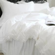 Белый хлопковый пододеяльник с рюшами Белый хлопковый пододеяльник с рюшами