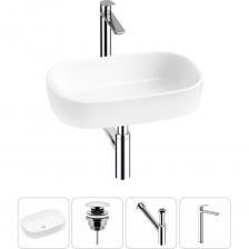 КЕРАМИЧЕСКАЯ РАКОВИНА. Конструкция чаши умывальника и расположение смесителя позволяют максимально избежать брызг воды при использовании изделия. Сливное отверстие раковины и точно выверенный угол уклона, обеспечивают слив до 30 литров воды в минуту, что позволяет использовать умывальник без ограничений мощности потока и опасения перелива воды. Антибактериальное грязеотталкивающее покрытие керамики Lavinia Boho препятствует образованию налета и размножению патогенных бактерий. ДОННЫЙ КЛАПАН. Донный клапан из высококачественной латуни отличается прочностью, устойчив к коррозии и повреждениям. Заглушка клапана служит барьером от попадания мелких предметов в сливное отверстие раковины, а удобная разборная конструкция позволяет прочищать механизм от возможных загрязнений за считанные минуты. СИФОН. Латунный сифон обладает высокой устойчивостью к перепадам температур и не подвержен коррозии. Регулировка длины патрубка способствует беспроблемной установке при нестандартном расположении коммуникаций. СМЕСИТЕЛЬ. Латунный корпус смесителя выдерживает перепады давления и противостоит гидроударам. Регулируемый аэратор позволяет скорректировать направление потока воды и уменьшает разбрызгивание. Прочные гибкие шланги и качественная опрессовка обеспечивают герметичность соединений. УПАКОВКА. Все компоненты набора тщательно упакованы в заводскую тару с надежной фиксацией от случайного смещения и повреждения продукции в процессе транспортировки. КЕРАМИЧЕСКАЯ РАКОВИНА. Конструкция чаши умывальника и расположение смесителя позволяют максимально избежать брызг воды при использовании изделия. Сливное отверстие раковины и точно выверенный угол уклона, обеспечивают слив до 30 литров воды в минуту, что позволяет использовать умывальник без ограничений мощности потока и опасения перелива воды. Антибактериальное грязеотталкивающее покрытие керамики Lavinia Boho препятствует образованию налета и размножению патогенных бактерий. ДОННЫЙ КЛАПАН. Донный клапан из высококачественной латуни отличается прочностью, устойчив к коррозии и повреждениям. Заглушка клапана служит барьером от попадания мелких предметов в сливное отверстие раковины, а удобная разборная конструкция позволяет прочищать механизм от возможных загрязнений за считанные минуты. СИФОН. Латунный сифон обладает высокой устойчивостью к перепадам температур и не подвержен коррозии. Регулировка длины патрубка способствует беспроблемной установке при нестандартном расположении коммуникаций. СМЕСИТЕЛЬ. Латунный корпус смесителя выдерживает перепады давления и противостоит гидроударам. Регулируемый аэратор позволяет скорректировать направление потока воды и уменьшает разбрызгивание. Прочные гибкие шланги и качественная опрессовка обеспечивают герметичность соединений. УПАКОВКА. Все компоненты набора тщательно упакованы в заводскую тару с надежной фиксацией от случайного смещения и повреждения продукции в процессе транспортировки.