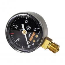 Принцип действия манометров основан на деформации трубчатой пружины под действием давления. Подвижный конец трубчатой пружины запаян, и соединен через тяги и трибко-секторный механизм с осью, на которой жестко закреплена показывающая стрелка. Для устранения люфта ось соединена со спиралью пружиной. Под действием избыточного давления трубка выпрямляется, а под действием вакуумметрического давления – сжимается, что приводит к вращению секторного устройства. Через зубчатое зацепление этот поворот передается оси с показывающей стрелкой, которая перемещается по шкале прибора. Внимание, изображение товара на фотографии может отличаться от реального! Принцип действия манометров основан на деформации трубчатой пружины под действием давления. Подвижный конец трубчатой пружины запаян, и соединен через тяги и трибко-секторный механизм с осью, на которой жестко закреплена показывающая стрелка. Для устранения люфта ось соединена со спиралью пружиной. Под действием избыточного давления трубка выпрямляется, а под действием вакуумметрического давления – сжимается, что приводит к вращению секторного устройства. Через зубчатое зацепление этот поворот передается оси с показывающей стрелкой, которая перемещается по шкале прибора. Внимание, изображение товара на фотографии может отличаться от реального!