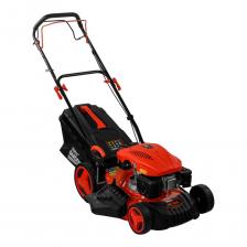 Газонокосилка бензиновая STARTUL GARDEN 46 SM SG1015 представляет собой надежное решение для ухода за газоном. Она оснащена мощным четырехтактным двигателем мощностью 3.7 кВт (5 л.с.), что обеспечивает эффективное скашивание травы. Ширина скашивания составляет 46 см, а центральная регулировка высоты позволяет выбрать один из семи режимов, обеспечивая диапазон высоты от 25 до 75 мм. Самоходная конструкция упрощает управление, а комбинированный травосборник объемом 60 литров позволяет собирать значительное количество травы. Корпус из стали и пластика обеспечивает долговечность и устойчивость к повреждениям. Функция мульчирования способствует улучшению состояния газона. Газонокосилка также оснащена боковым выбросом травы и складной ручкой для удобства хранения. Большие задние колеса и термозащита делают эксплуатацию устройства безопасной и комфортной. Газонокосилка бензиновая STARTUL GARDEN 46 SM SG1015 представляет собой надежное решение для ухода за газоном. Она оснащена мощным четырехтактным двигателем мощностью 3.7 кВт (5 л.с.), что обеспечивает эффективное скашивание травы. Ширина скашивания составляет 46 см, а центральная регулировка высоты позволяет выбрать один из семи режимов, обеспечивая диапазон высоты от 25 до 75 мм. Самоходная конструкция упрощает управление, а комбинированный травосборник объемом 60 литров позволяет собирать значительное количество травы. Корпус из стали и пластика обеспечивает долговечность и устойчивость к повреждениям. Функция мульчирования способствует улучшению состояния газона. Газонокосилка также оснащена боковым выбросом травы и складной ручкой для удобства хранения. Большие задние колеса и термозащита делают эксплуатацию устройства безопасной и комфортной.