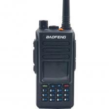 Цифро-аналоговая радиостанция BAOFENG DM-1702Универсальное решение для профессиональной связиBAOFENG DM-1702 — современная радиостанция с поддержкой стандарта DMR Tier II, сочетающая возможности цифровой и аналоговой связи. Устройство идеально подходит для организаций, планирующих переход на цифровую коммуникацию.Ключевые особенностиГибридный режим работы: поддержка как цифровых, так и аналоговых каналов связиУлучшенное качество звука: встроенный кодек AMBE+2 для эффективного подавления шумовРасширенные функции: отправка SMS, FM-приемник, LED-фонарикАвтоматическое управление: функция VOX для hands-free коммуникацииПрофессиональная клавиатура: быстрый ввод частот в режиме VFOПреимущества для бизнесаСтабильная связь в городских условиях и на крупных объектахПрограммирование с ПК для гибкой настройки под задачиПоддержка субтонов CTCSS и DCSКомпактные размеры и эргономичный дизайнИнтуитивно понятное управлениеBAOFENG DM-1702 — оптимальное решение для организаций, требующих надежной связи и четкой координации действий персонала. Устройство станет надежным инструментом для эффективной коммуникации в любых условиях эксплуатации. Цифро-аналоговая радиостанция BAOFENG DM-1702Универсальное решение для профессиональной связиBAOFENG DM-1702 — современная радиостанция с поддержкой стандарта DMR Tier II, сочетающая возможности цифровой и аналоговой связи. Устройство идеально подходит для организаций, планирующих переход на цифровую коммуникацию.Ключевые особенностиГибридный режим работы: поддержка как цифровых, так и аналоговых каналов связиУлучшенное качество звука: встроенный кодек AMBE+2 для эффективного подавления шумовРасширенные функции: отправка SMS, FM-приемник, LED-фонарикАвтоматическое управление: функция VOX для hands-free коммуникацииПрофессиональная клавиатура: быстрый ввод частот в режиме VFOПреимущества для бизнесаСтабильная связь в городских условиях и на крупных объектахПрограммирование с ПК для гибкой настройки под задачиПоддержка субтонов CTCSS и DCSКомпактные размеры и эргономичный дизайнИнтуитивно понятное управлениеBAOFENG DM-1702 — оптимальное решение для организаций, требующих надежной связи и четкой координации действий персонала. Устройство станет надежным инструментом для эффективной коммуникации в любых условиях эксплуатации.