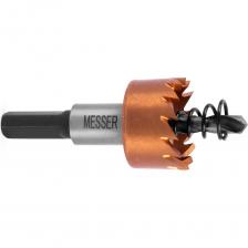 HSS-TiN коронка MESSER с центрирующим сверлом имеет нитрид-титановое покрытие, обеспечивающее термостойкость и значительно увеличивающее ресурс коронки. Коронка предназначена для сверления сквозных отверстий в листовом металле (черном и цветном) до 2-х мм. Основание коронки имеет увеличенную толщину для лучшего сохранения геометрии при сверлении труб. Центрирующее сверло обеспечивает более точное и легкое засверливание в поверхность металла. Цилиндрический хвостовик имеет 3 лыски, которые обеспечивают надежную фиксацию коронки в сверлильном патроне, а пружина удаляет высверленный элемент из коронки. Внимание, изображение товара может отличаться от реального! Верные параметры указаны в технических характеристиках товара. HSS-TiN коронка MESSER с центрирующим сверлом имеет нитрид-титановое покрытие, обеспечивающее термостойкость и значительно увеличивающее ресурс коронки. Коронка предназначена для сверления сквозных отверстий в листовом металле (черном и цветном) до 2-х мм. Основание коронки имеет увеличенную толщину для лучшего сохранения геометрии при сверлении труб. Центрирующее сверло обеспечивает более точное и легкое засверливание в поверхность металла. Цилиндрический хвостовик имеет 3 лыски, которые обеспечивают надежную фиксацию коронки в сверлильном патроне, а пружина удаляет высверленный элемент из коронки. Внимание, изображение товара может отличаться от реального! Верные параметры указаны в технических характеристиках товара.