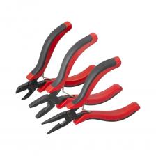 Набор профессионального губцевого мини-инструмента предназначен для выполнения высокоточных электромонтажных и слесарных работ. Металлические части изготовлены из высококачественной углеродистой стали марки 45 и защищены от механических повреждений и коррозии окисным покрытием. Продуманная геометрия режущих кромок обеспечивает чистый и ровный рез. Закаливание режущих кромок токами высокой частоты значительно продлевает рабочий ресурс. Пластинчатая пружина для быстрой работы. Двухкомпонентные противоскользящие рукоятки обеспечивают комфорт в работе. Набор профессионального губцевого мини-инструмента предназначен для выполнения высокоточных электромонтажных и слесарных работ. Металлические части изготовлены из высококачественной углеродистой стали марки 45 и защищены от механических повреждений и коррозии окисным покрытием. Продуманная геометрия режущих кромок обеспечивает чистый и ровный рез. Закаливание режущих кромок токами высокой частоты значительно продлевает рабочий ресурс. Пластинчатая пружина для быстрой работы. Двухкомпонентные противоскользящие рукоятки обеспечивают комфорт в работе.